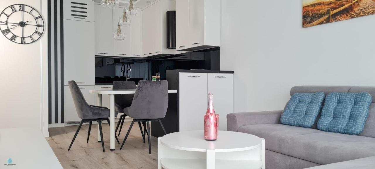 Pod Brzozami Apartamenty Let'S Sea Gaski מראה חיצוני תמונה
